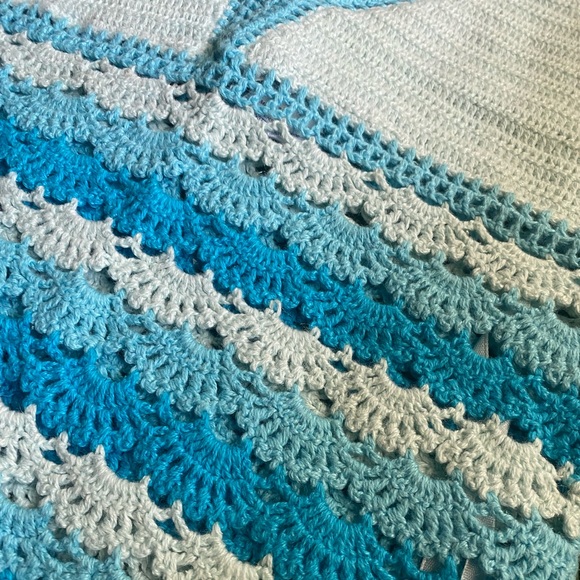 Crotchet Halter Top - Picture 6 of 15